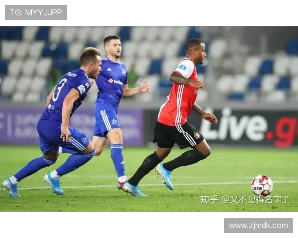 休斯顿迪纳摩迎战洛杉矶直插争夺美职联季后赛宝贵积分