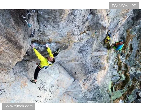 重庆攀岩队在极限运动世界杯中的心理素质表现分析与点评